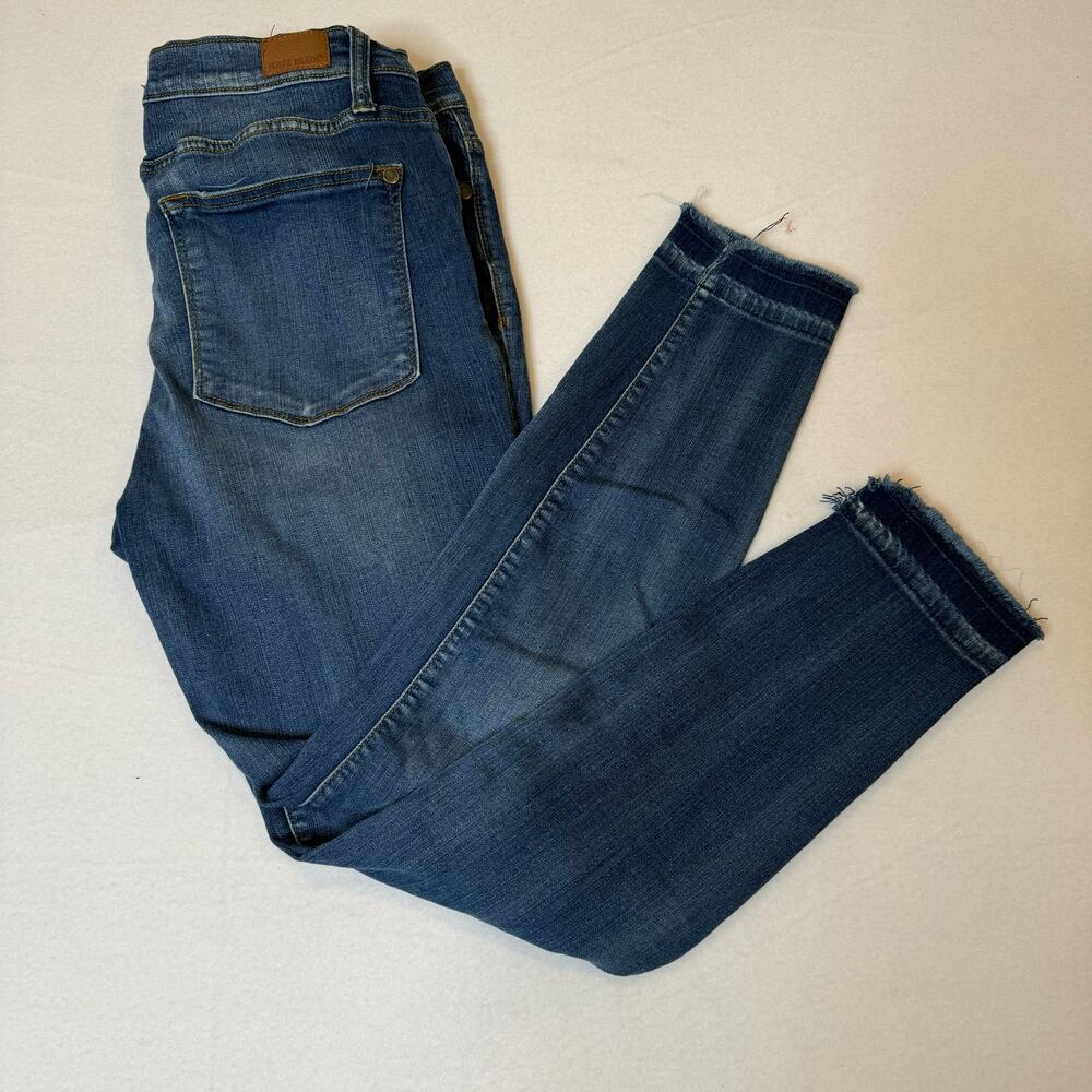Judy Blue Women Size 1X Mid Rise Raw Hem Skinny Distressed‎ Jeans Stretch